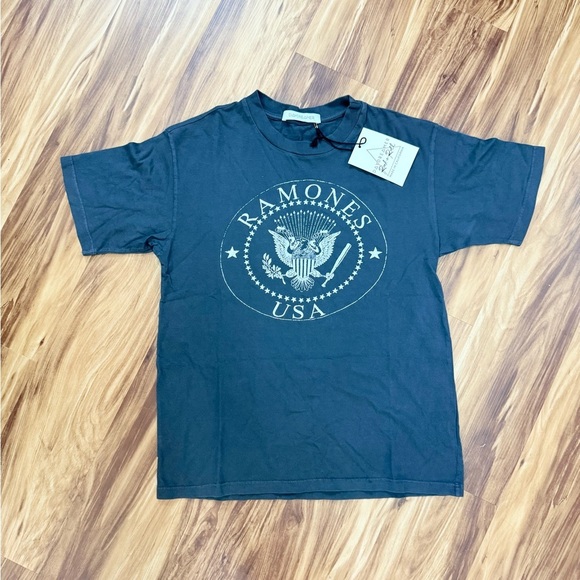 Daydreamer Ramones Graphic Tee - Picture 2 of 4